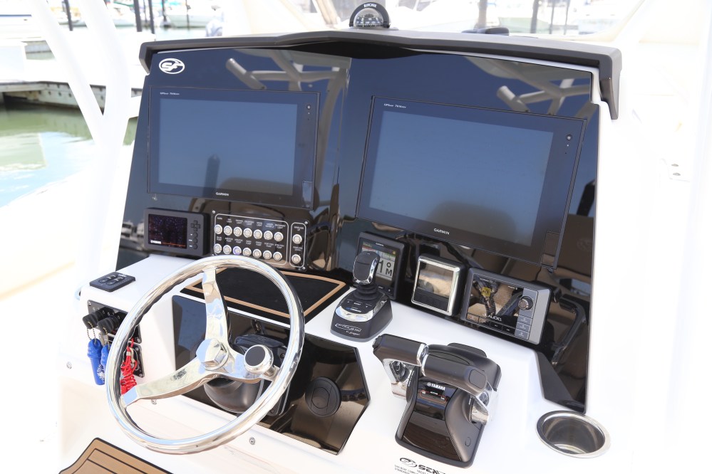 2017_328_commander_details-23